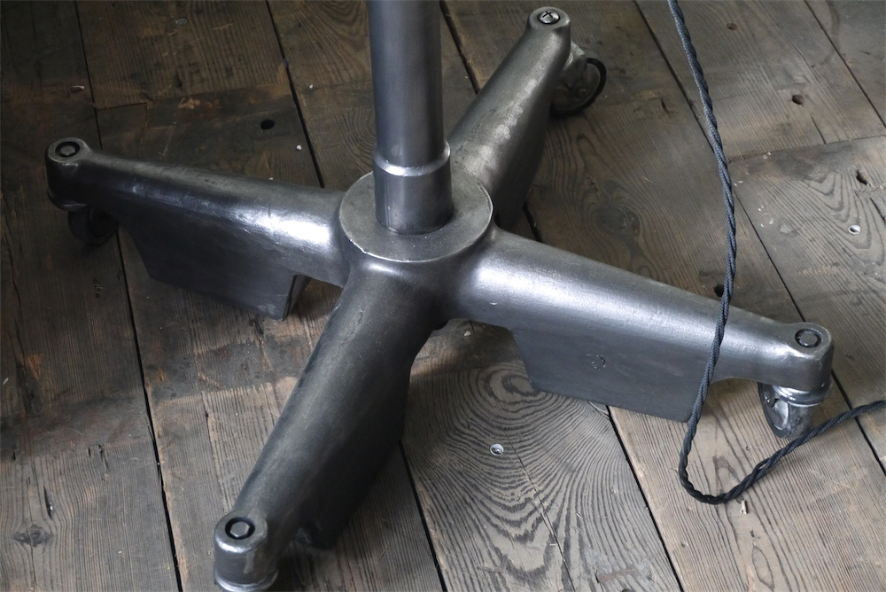 grande lampe scialytique bbt sur pied contre poids – Image 16