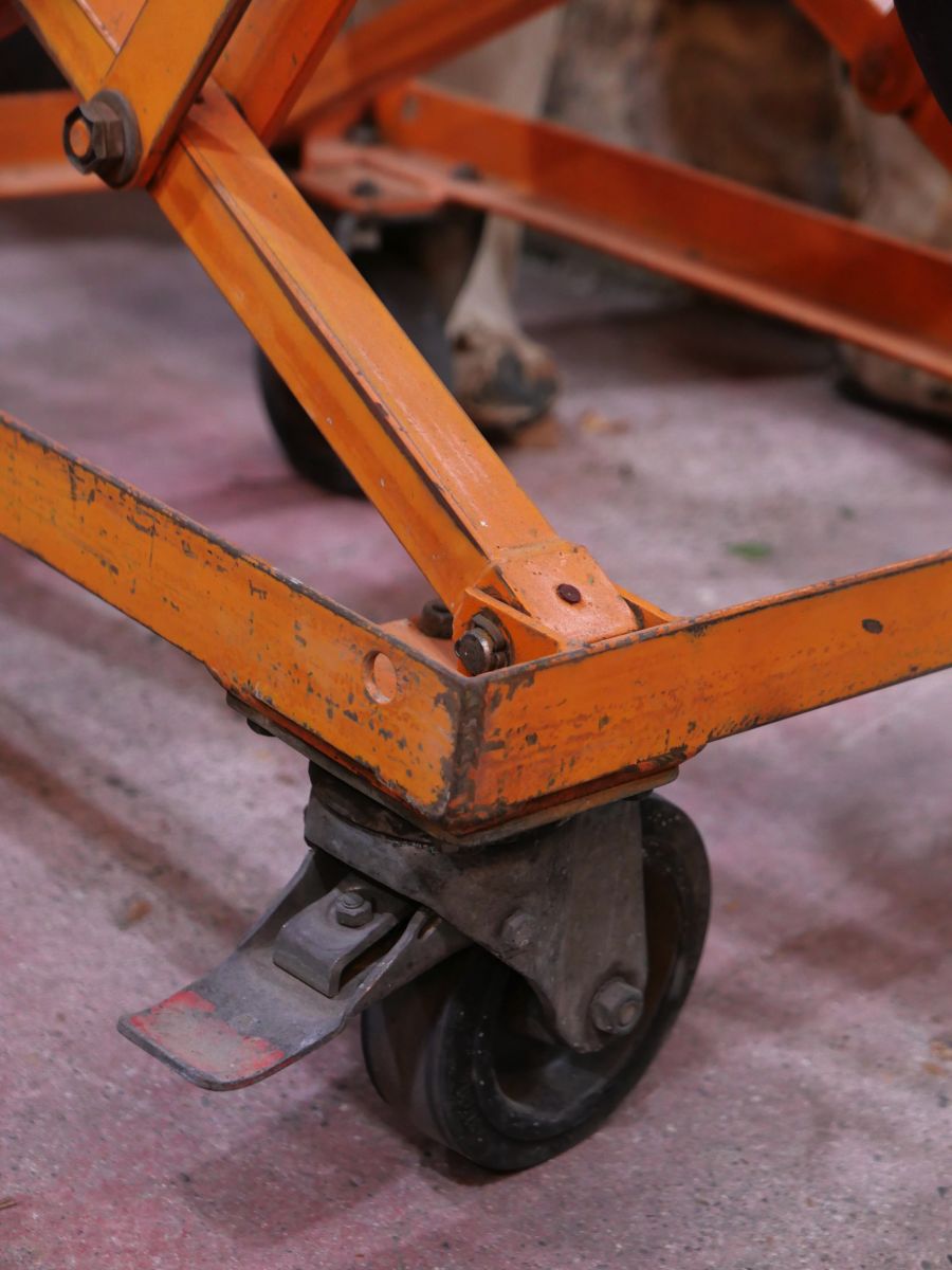 Ancienne table elevatrice d'atelier console ou table basse patine d'origine – Image 5