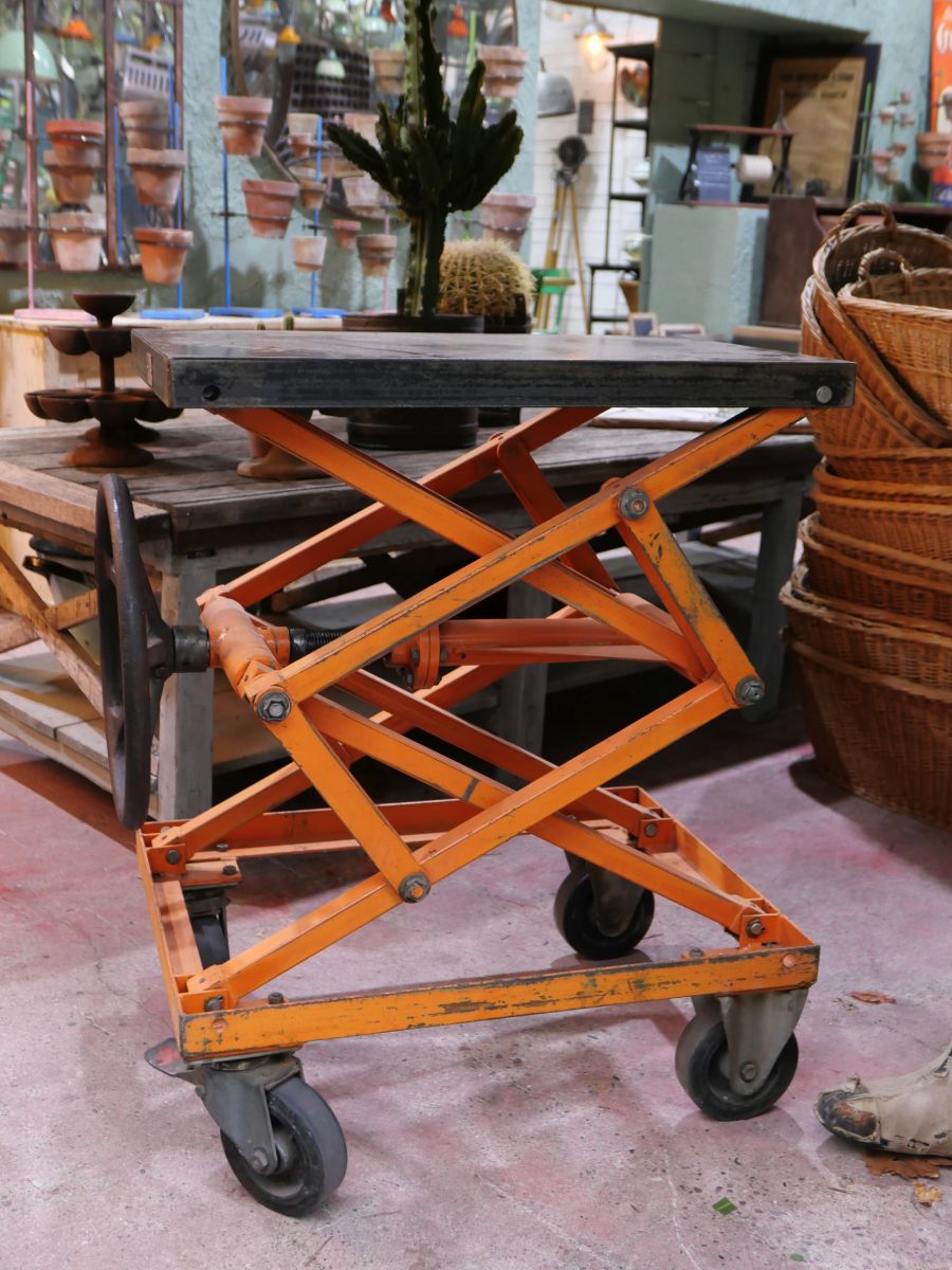 Ancienne table elevatrice d'atelier console ou table basse patine d'origine – Image 7