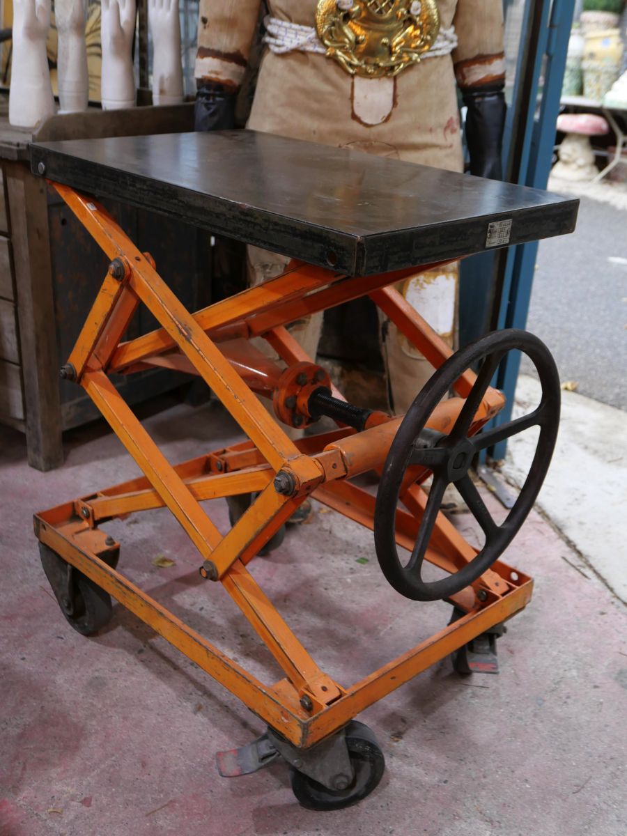 Ancienne table elevatrice d'atelier console ou table basse patine d'origine – Image 8