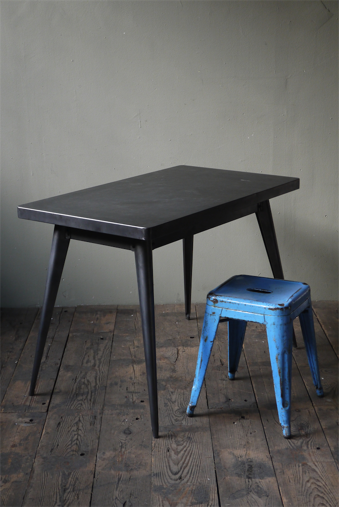 La célèbre table 55 Tolix patine graphite – Image 2