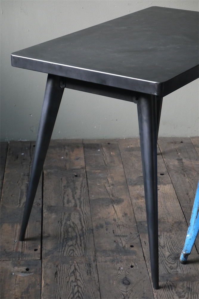 La célèbre table 55 Tolix patine graphite – Image 3
