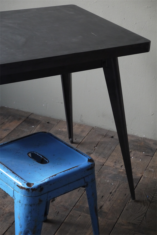 La célèbre table 55 Tolix patine graphite – Image 6