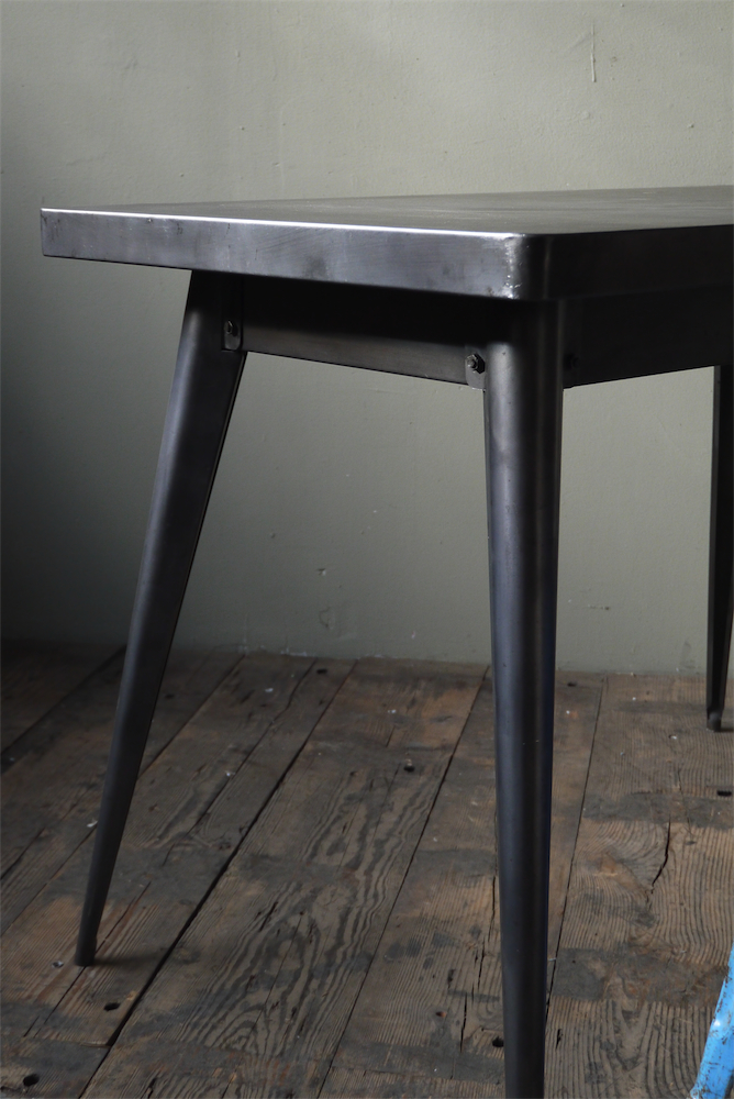 La célèbre table 55 Tolix patine graphite – Image 8