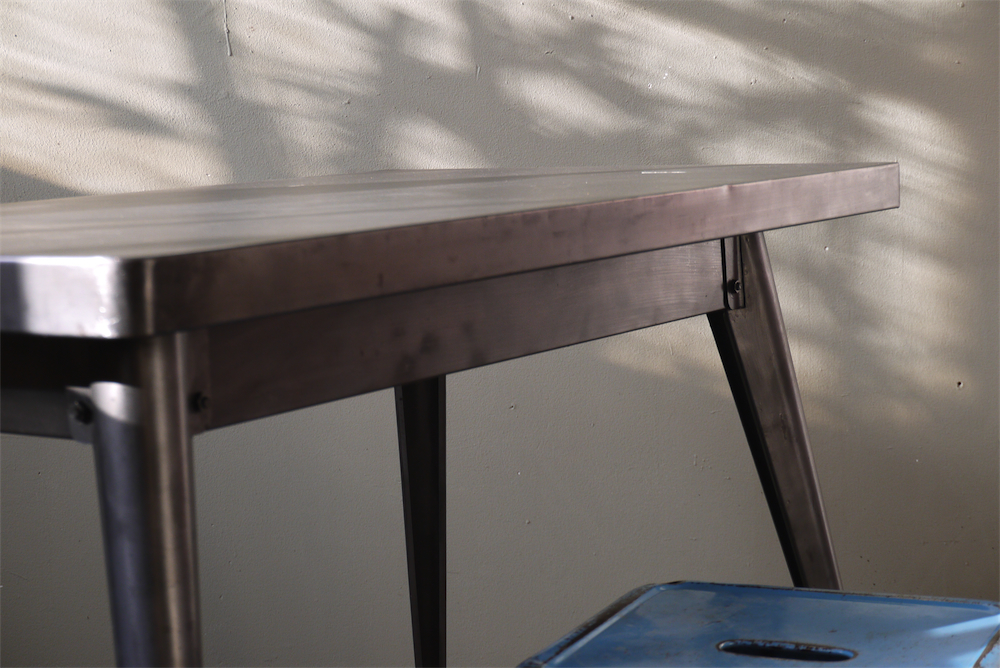 La célèbre table 55 Tolix patine graphite – Image 10