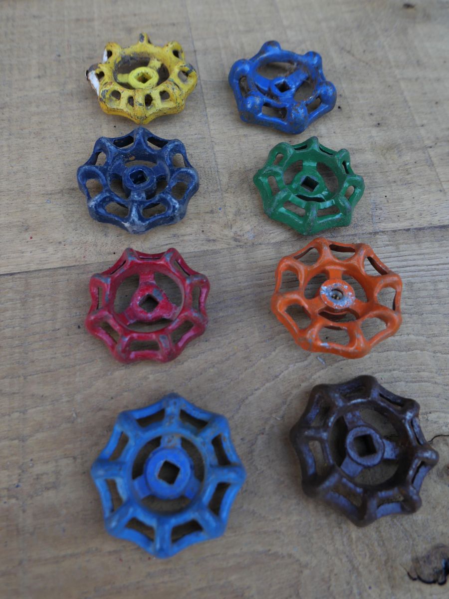 Lot d'anciennes vannes d'usine, ideal en bouton de tiroir indus – Image 3