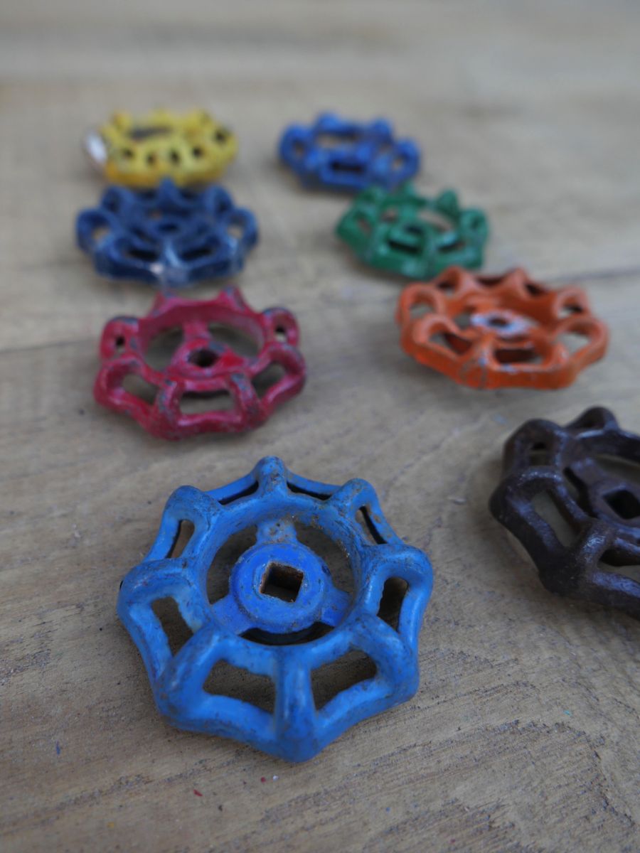 Lot d'anciennes vannes d'usine, ideal en bouton de tiroir indus – Image 7