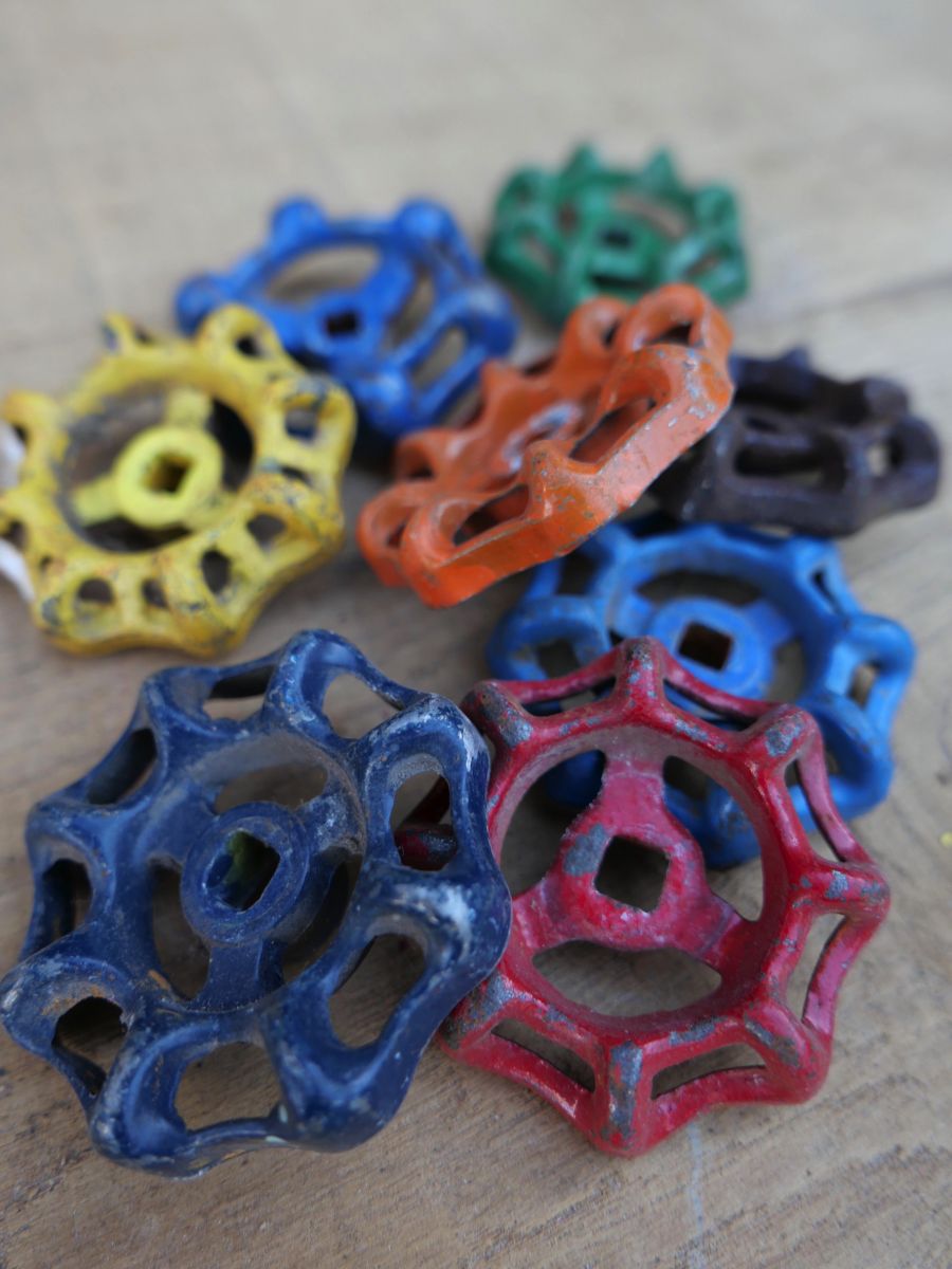 Lot d'anciennes vannes d'usine, ideal en bouton de tiroir indus – Image 9