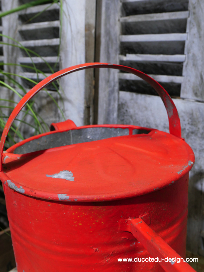 Arrosoir en zinc rouge – Image 3