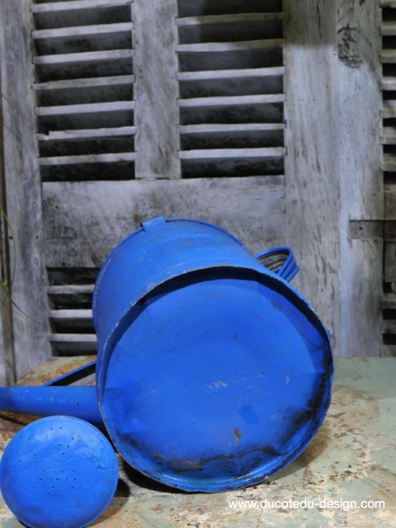 Arrosoir en zinc bleu – Image 7