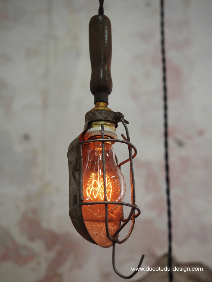 lustre de 3 baladeuse industrielle des USA equipant les caves de new York – Image 5