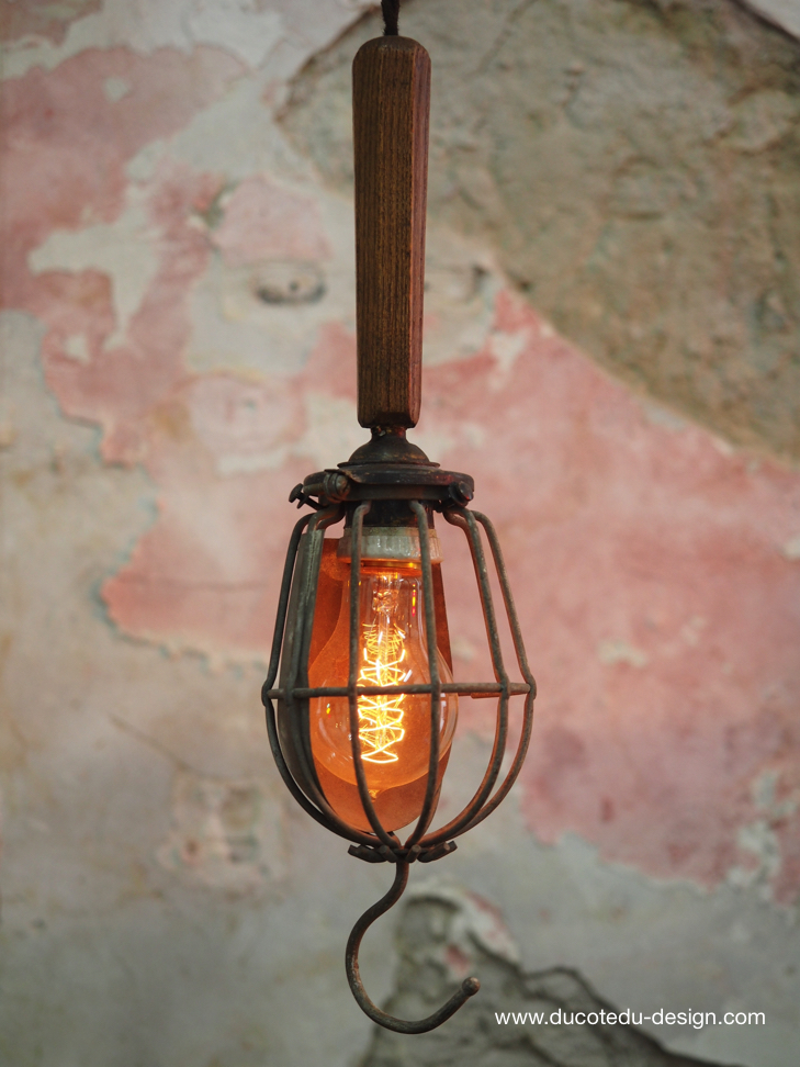 lustre de 3 baladeuse industrielle des USA equipant les caves de new York – Image 11