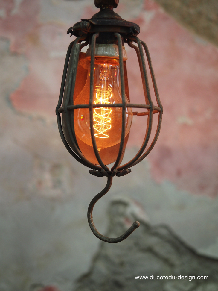 lustre de 3 baladeuse industrielle des USA equipant les caves de new York – Image 12