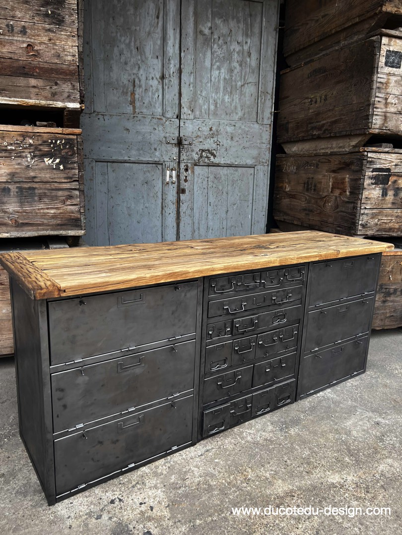 enfilade industrielle 6 compartiments 18 tiroirs atelier militaire plateau vieux chene massif – Image 3