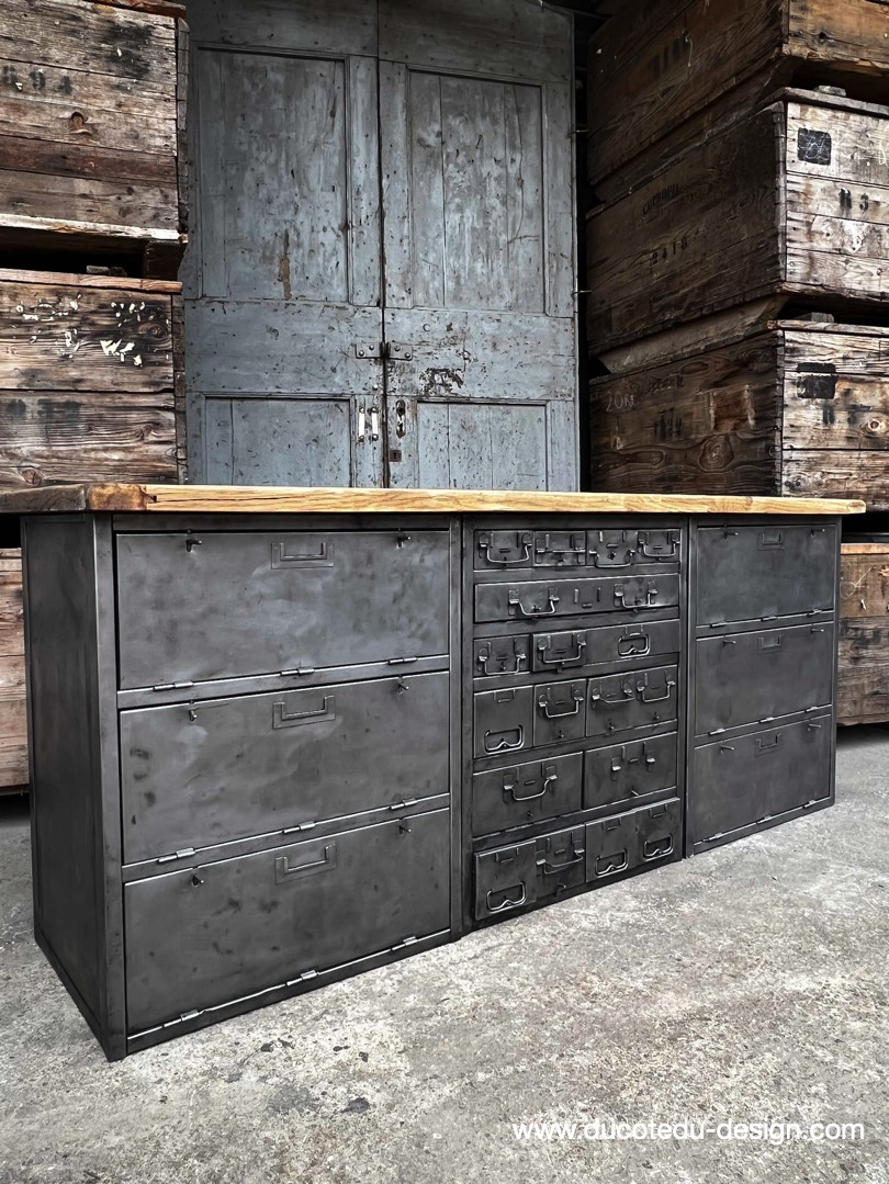 enfilade industrielle 6 compartiments 18 tiroirs atelier militaire plateau vieux chene massif – Image 5