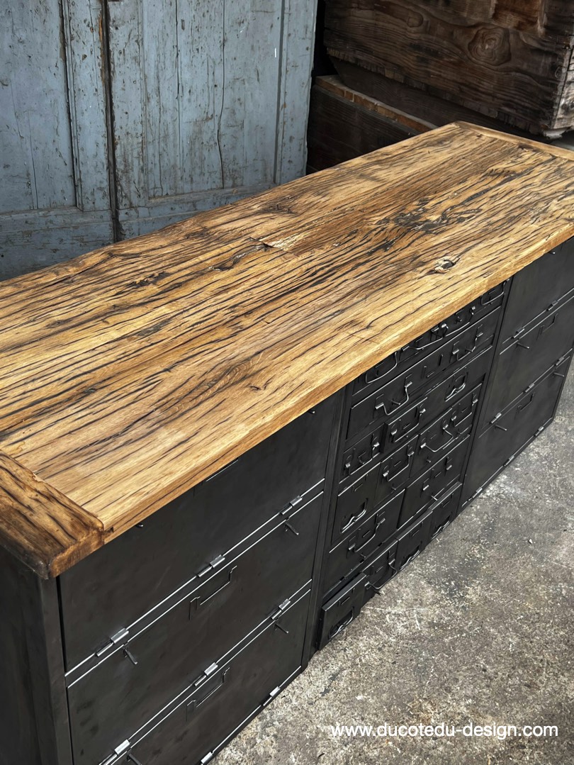 enfilade industrielle 6 compartiments 18 tiroirs atelier militaire plateau vieux chene massif – Image 18