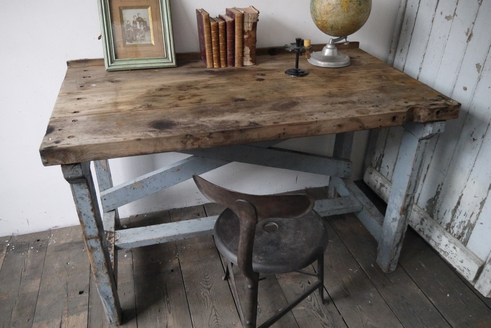 superbe bureau industriel bois patine grise – Image 4