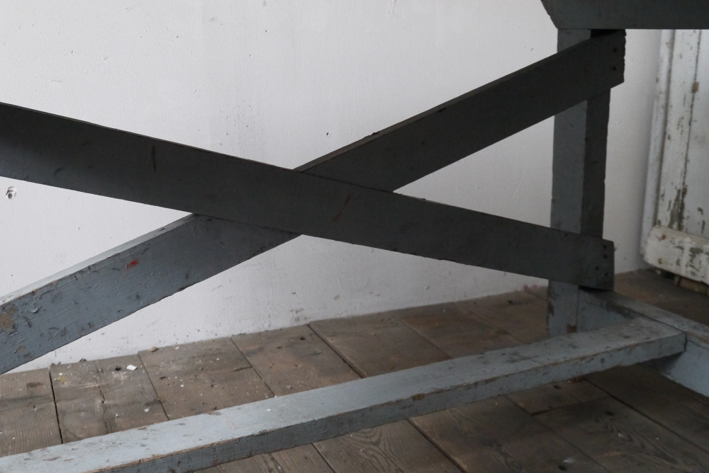 superbe bureau industriel bois patine grise – Image 13