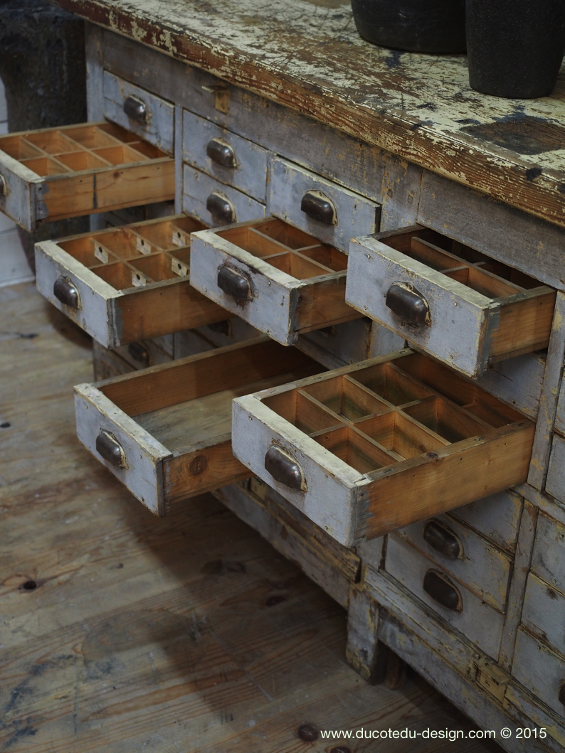 Meuble metier etabli industriel bois 36 tiroirs – Image 9