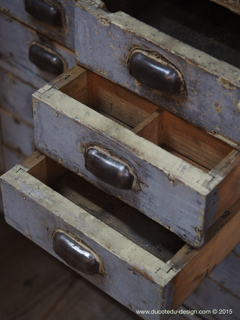 Meuble metier etabli industriel bois 36 tiroirs – Image 11