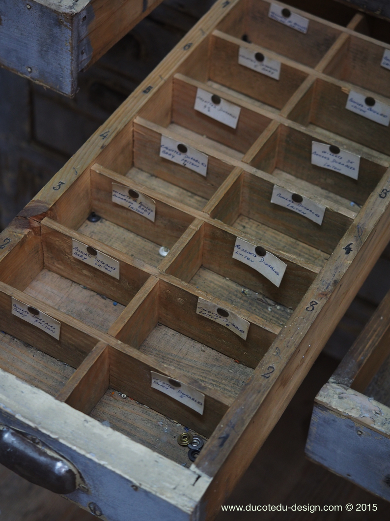 Meuble metier etabli industriel bois 36 tiroirs – Image 12
