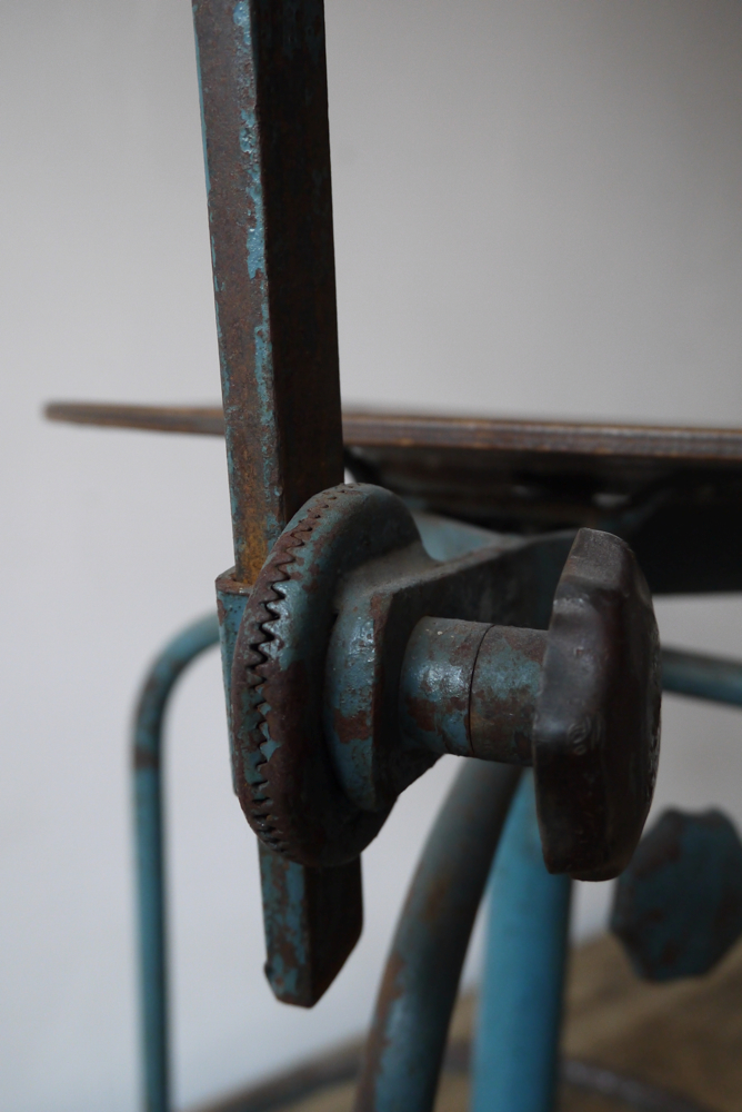 chaise haute atelier industrielle JEAN PROUVE – Image 14