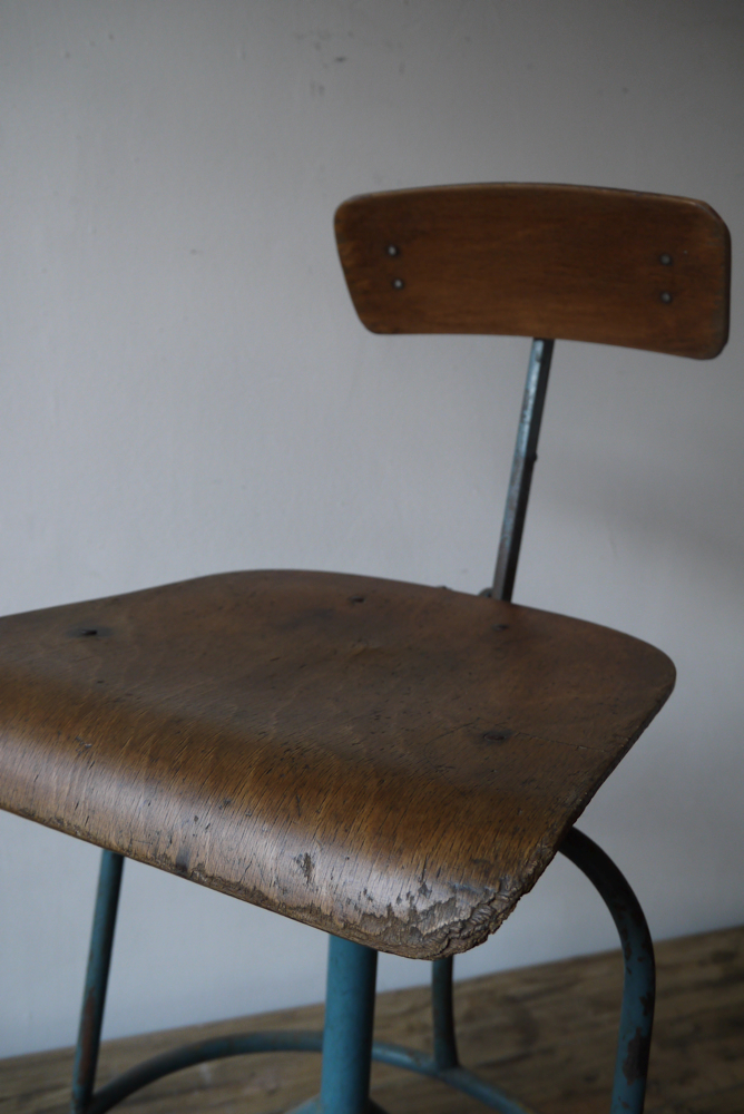 chaise haute atelier industrielle JEAN PROUVE – Image 4
