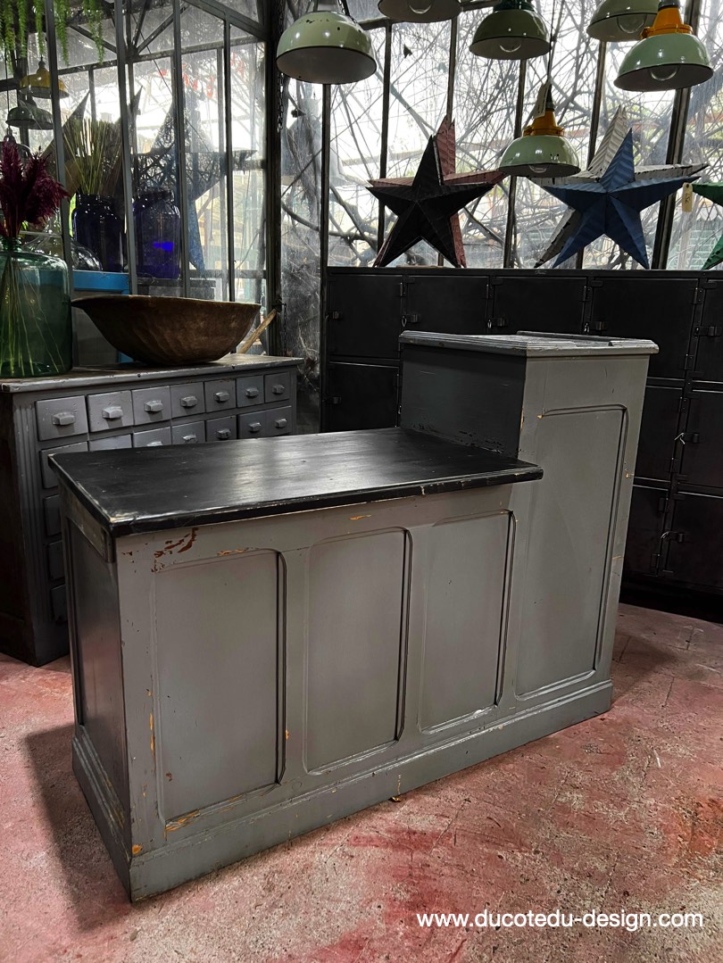 comptoir en bois d'une quincaillerie patine grise d'origine – Image 3