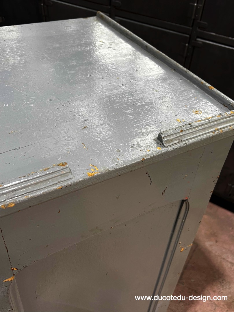 comptoir en bois d'une quincaillerie patine grise d'origine – Image 8