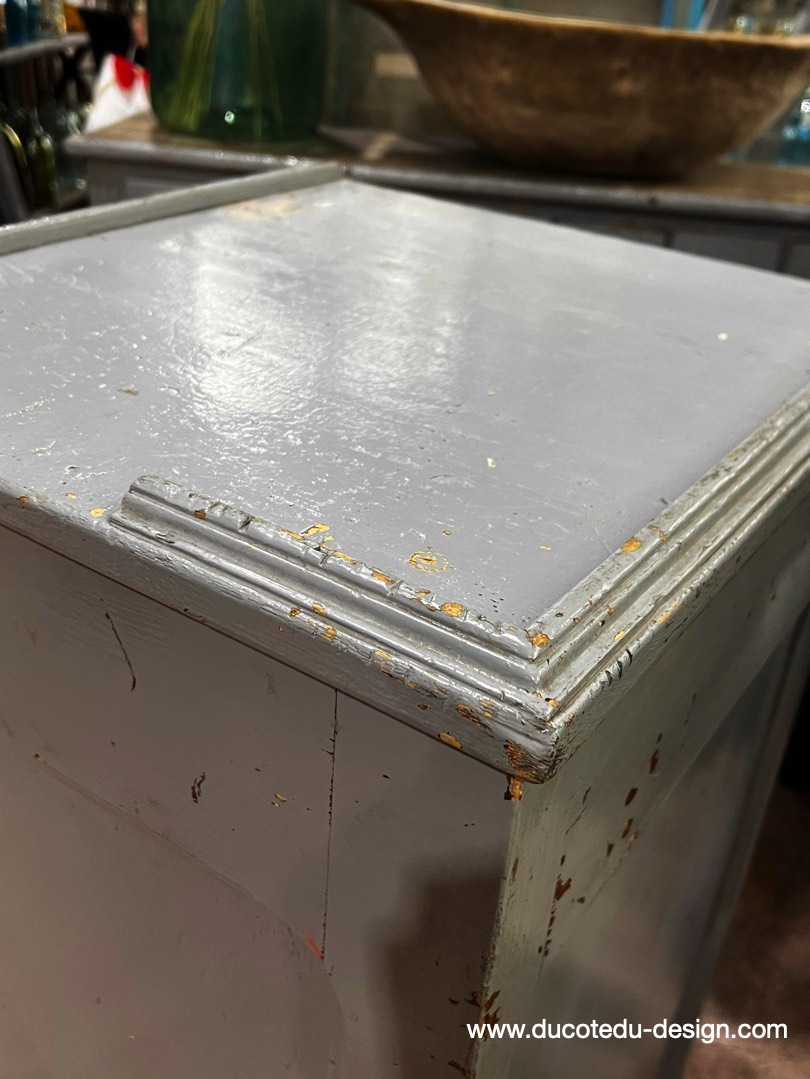 comptoir en bois d'une quincaillerie patine grise d'origine – Image 10