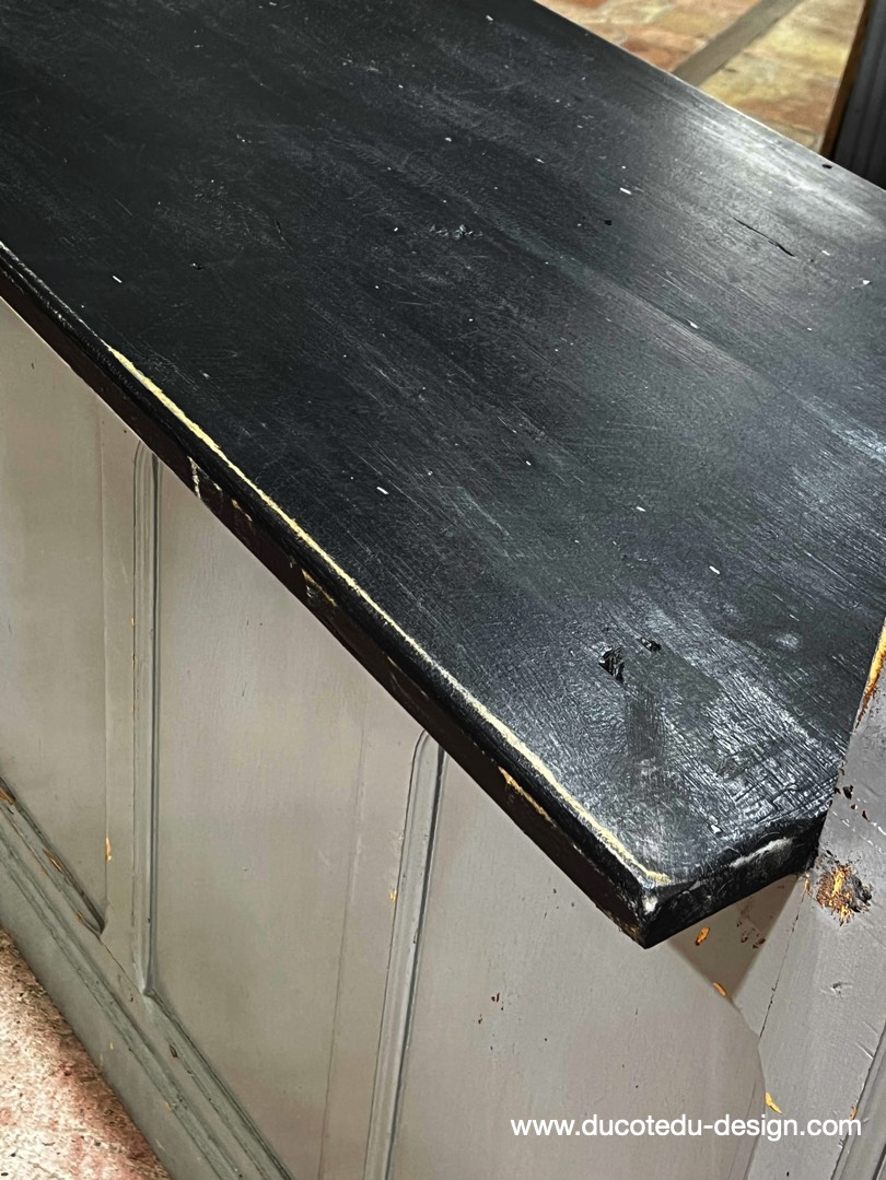 comptoir en bois d'une quincaillerie patine grise d'origine – Image 12