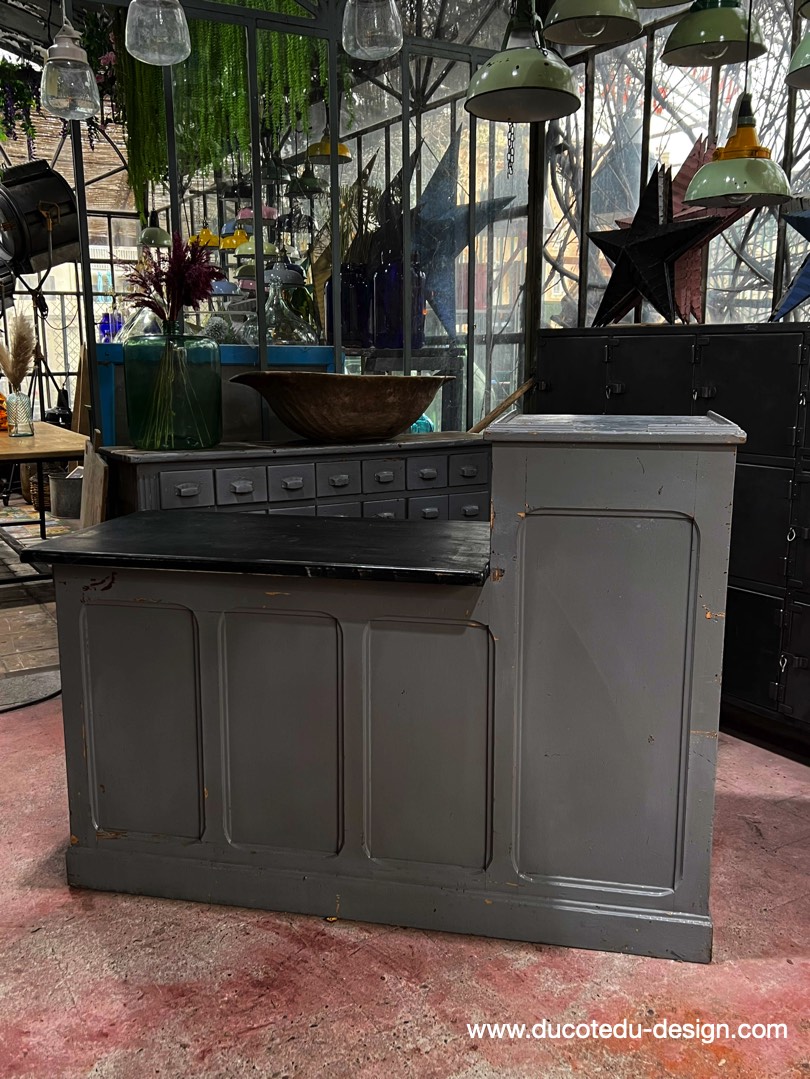 comptoir en bois d'une quincaillerie patine grise d'origine – Image 20