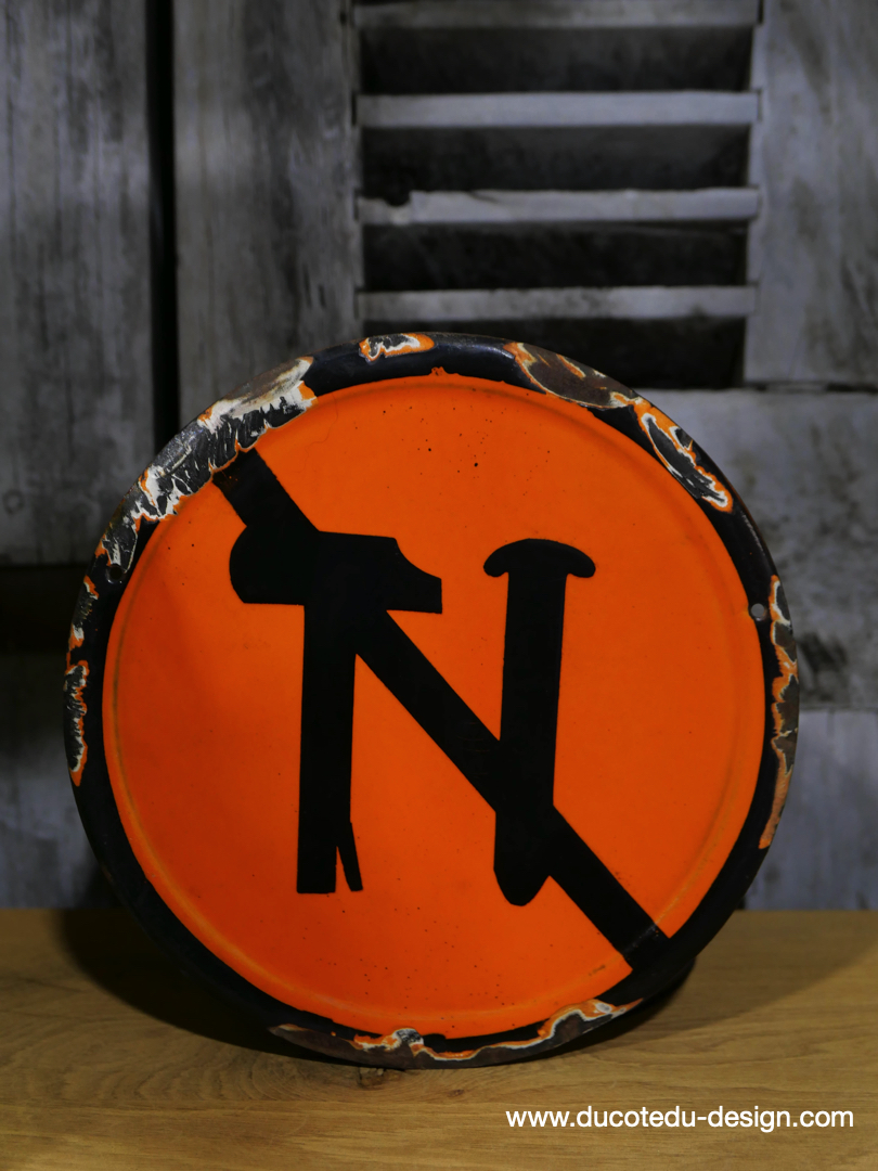 Plaque emaillee signalitique usine russe no outils ref R85 – Image 3