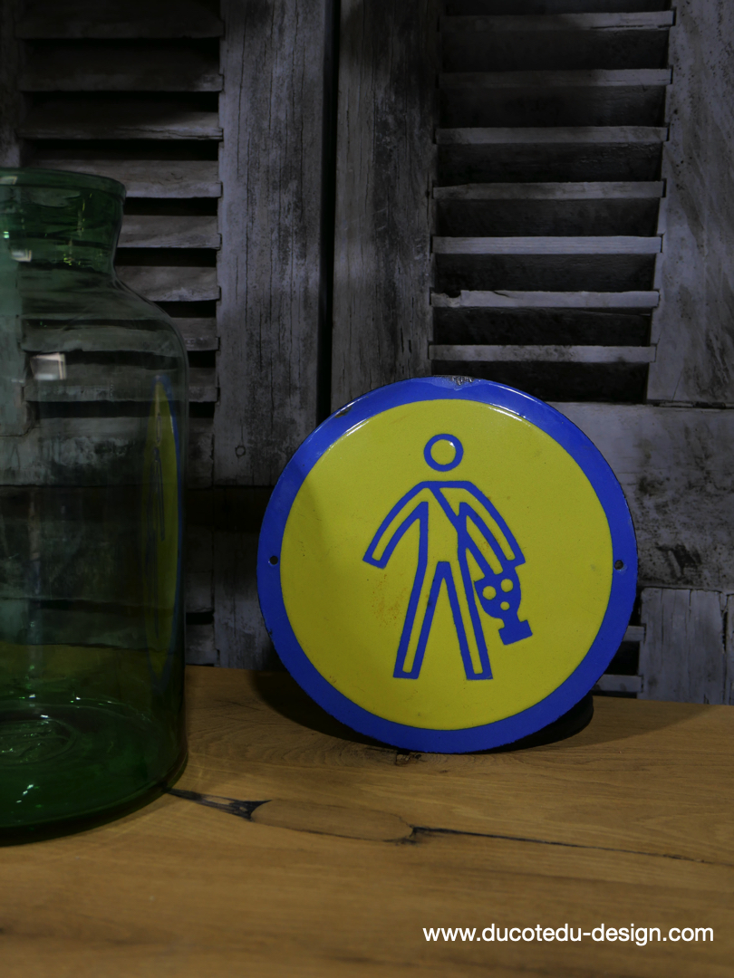 Plaque emaillee signalitique usine russe masque a gaz R92 – Image 2