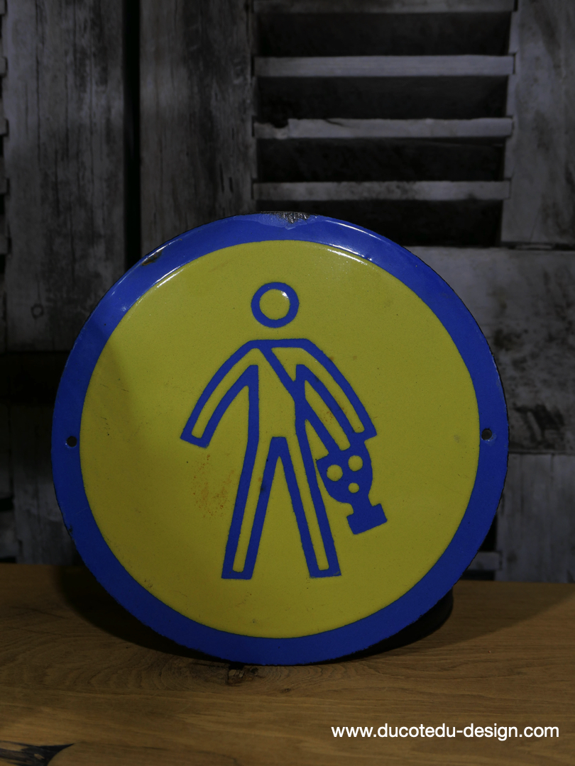 Plaque emaillee signalitique usine russe masque a gaz R92 – Image 3