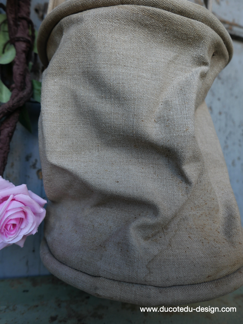 vache à eau, ancien seau pliable en tissu de l'armée francaise – Image 3