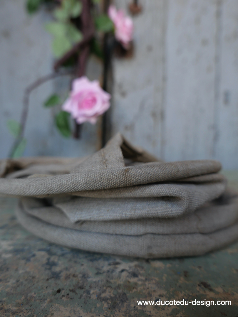 vache à eau, ancien seau pliable en tissu de l'armée francaise – Image 7