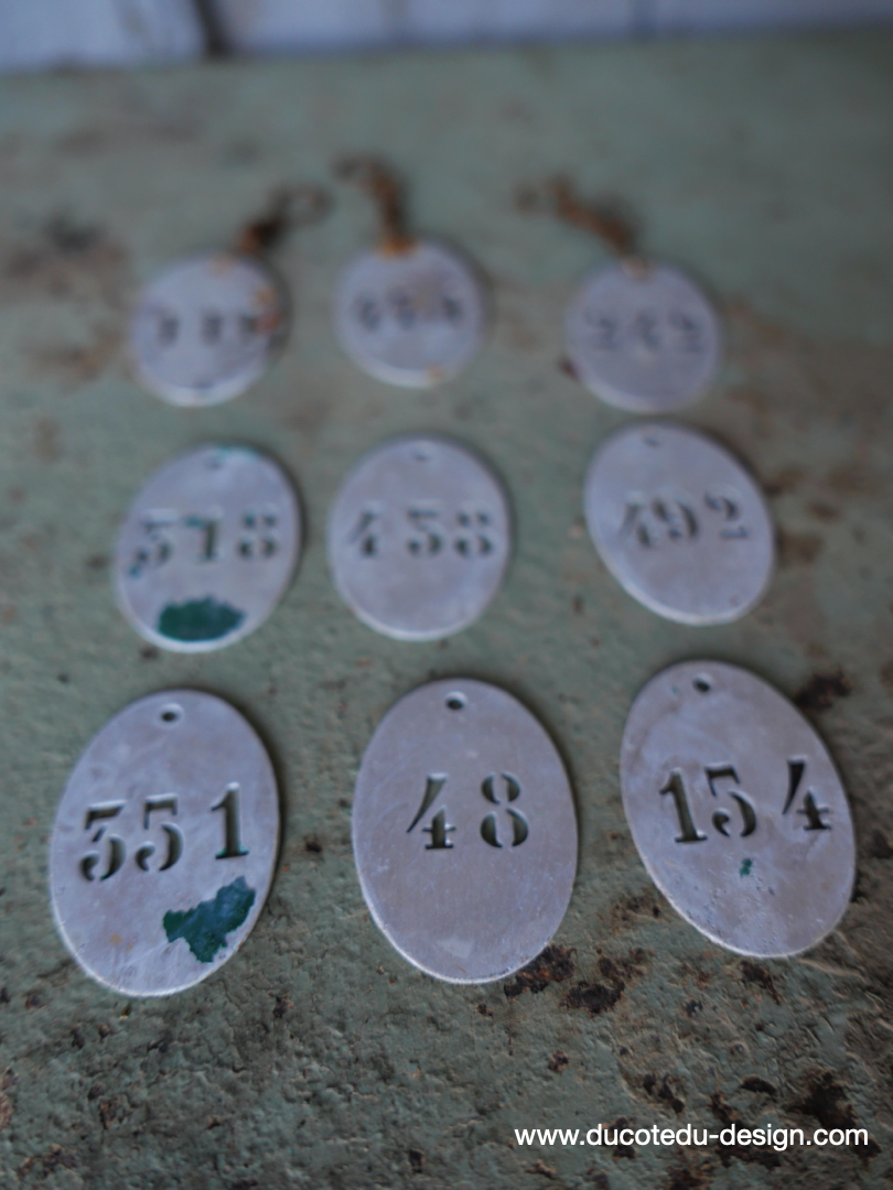 lot de 9 pieces - numero metal pour meuble metier stock vintage / lot 1 – Image 4