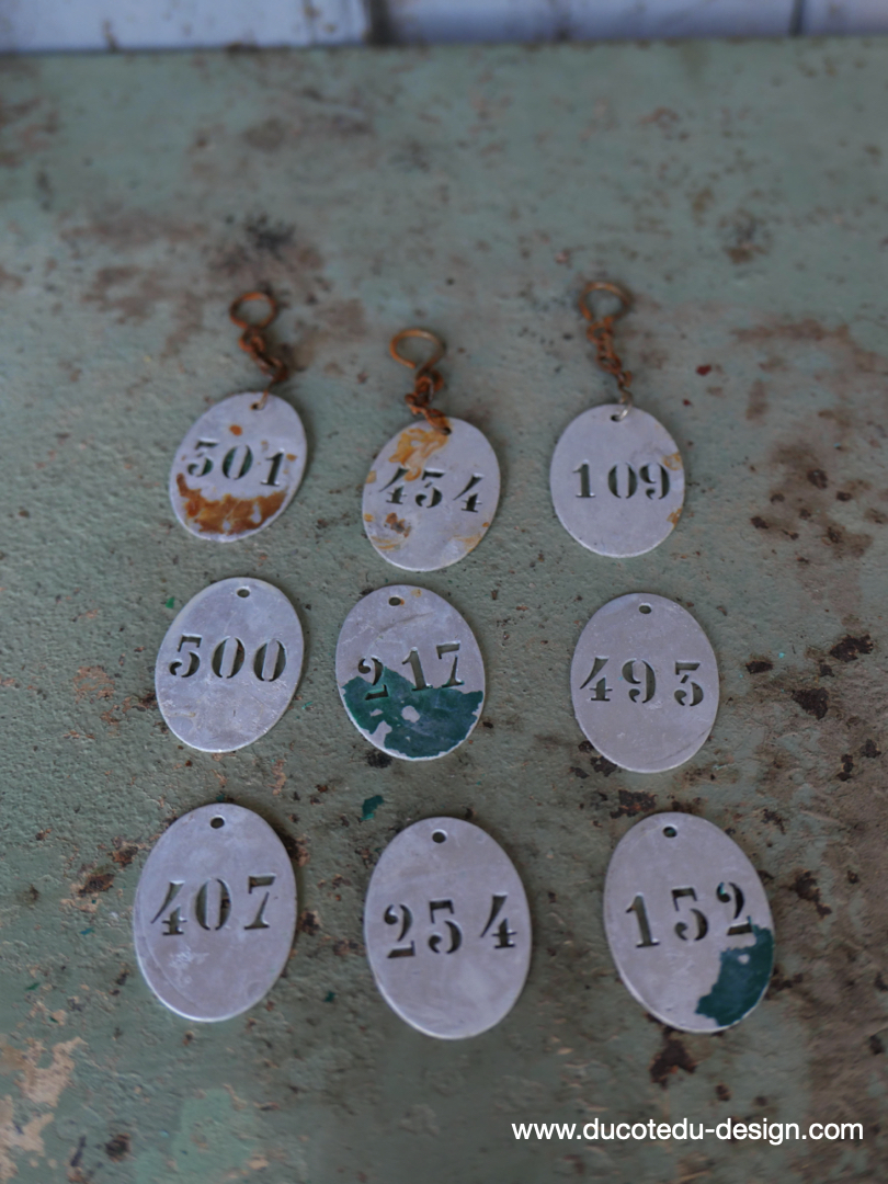 lot de 9 pieces - numero metal pour meuble metier stock vintage / lot 4 – Image 2