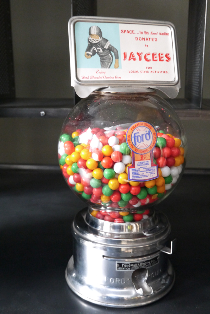 Distributeur à bonbon Ford Ball Gum 1950 jaycees – Image 10