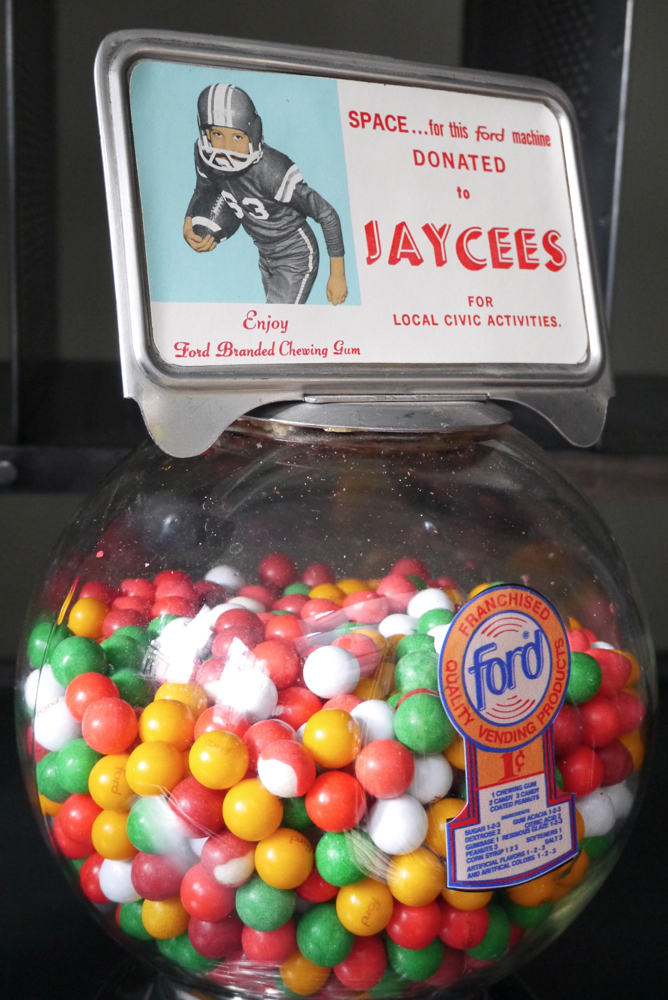 Distributeur à bonbon Ford Ball Gum 1950 jaycees – Image 3