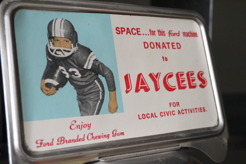 Distributeur à bonbon Ford Ball Gum 1950 jaycees – Image 4