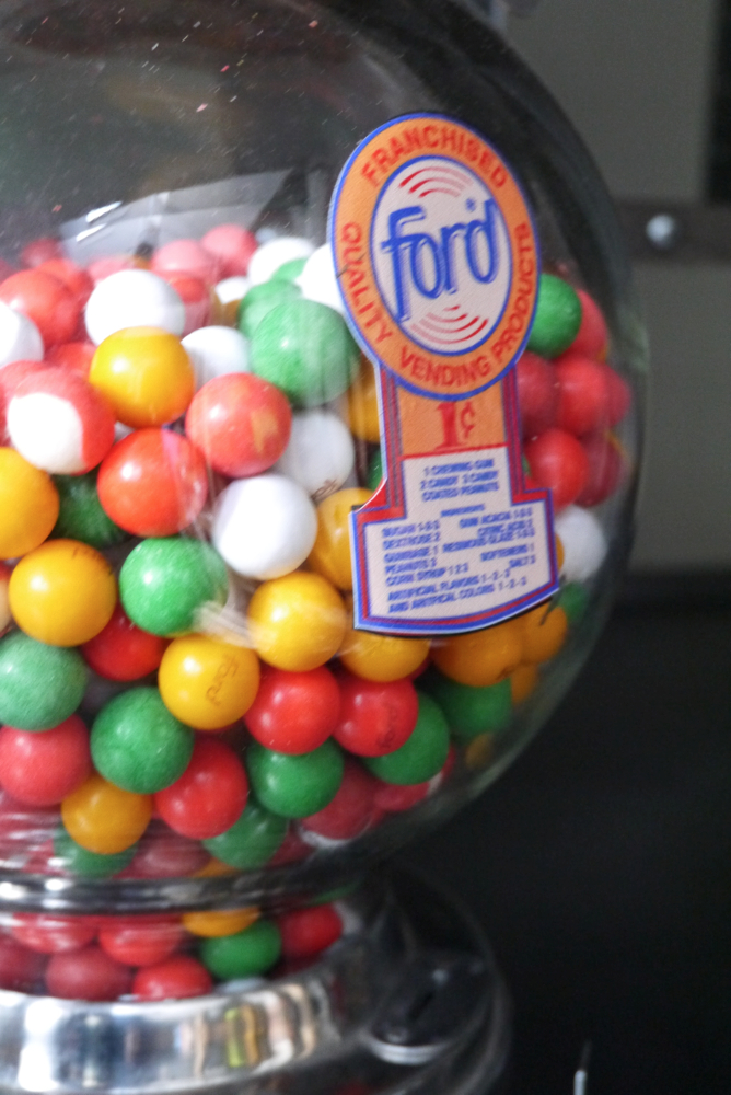 Distributeur à bonbon Ford Ball Gum 1950 jaycees – Image 5