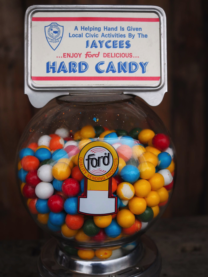 Distributeur à bonbon Ford Ball Gum 1950 hard candy – Image 3