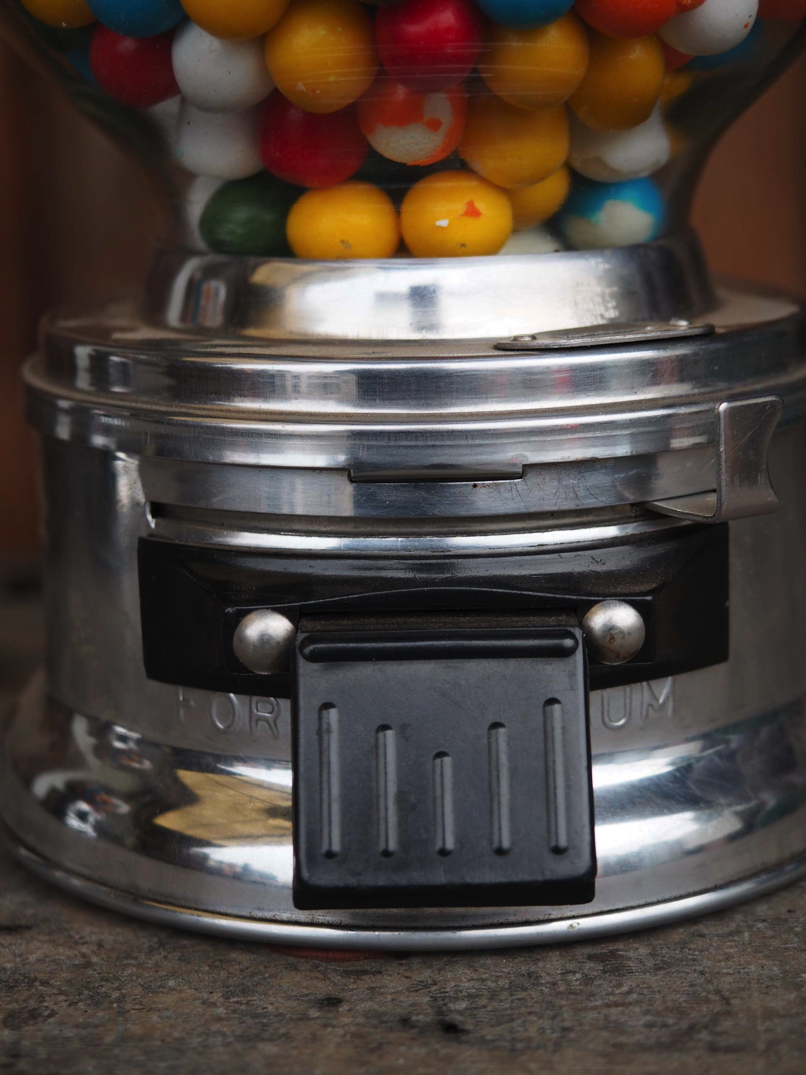 Distributeur à bonbon Ford Ball Gum 1950 hard candy – Image 7