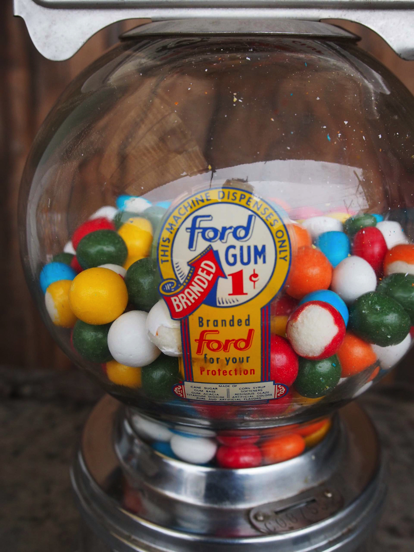 Distributeur à bonbon Ford Ball Gum 1950 hard candy – Image 5