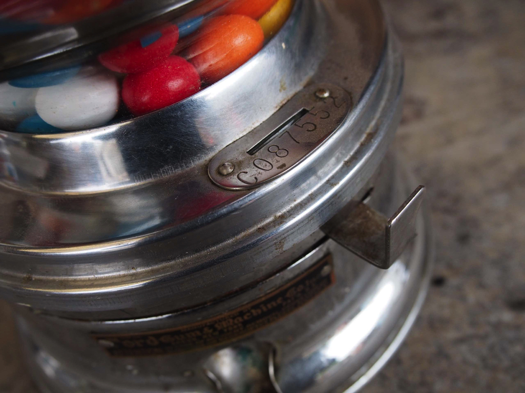 Distributeur à bonbon Ford Ball Gum 1950 hard candy – Image 6