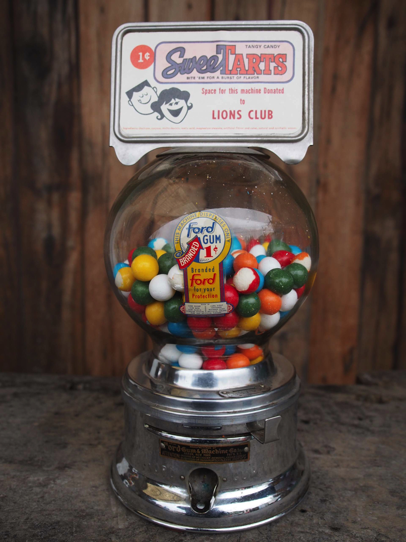 Distributeur à bonbon Ford Ball Gum 1950 hard candy – Image 2