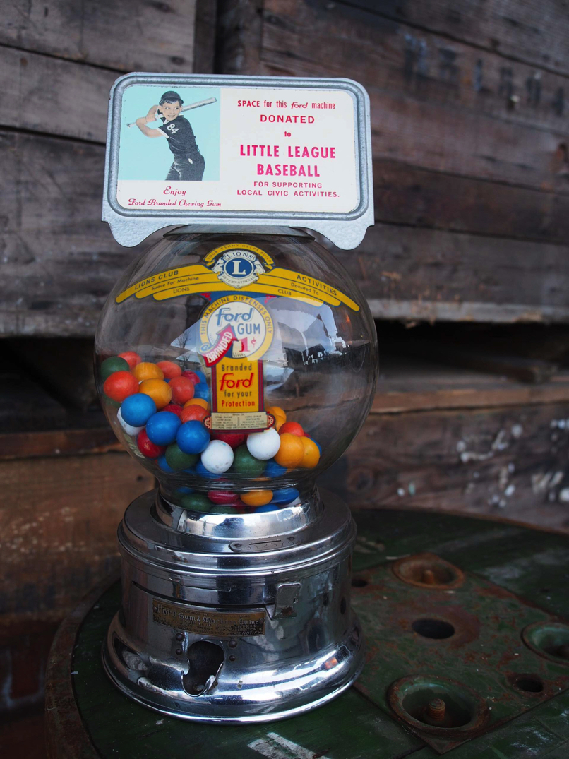 Distributeur à bonbon Ford Ball Gum 1950 hard candy – Image 11