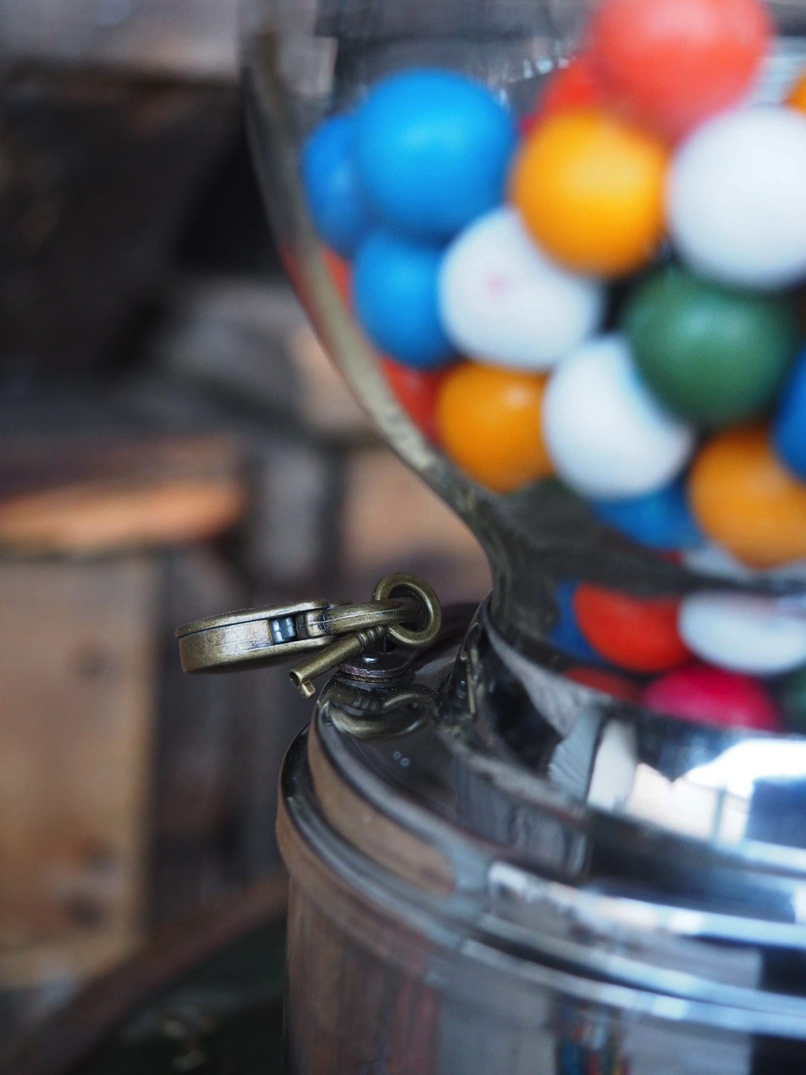 Distributeur à bonbon Ford Ball Gum 1950 hard candy – Image 9